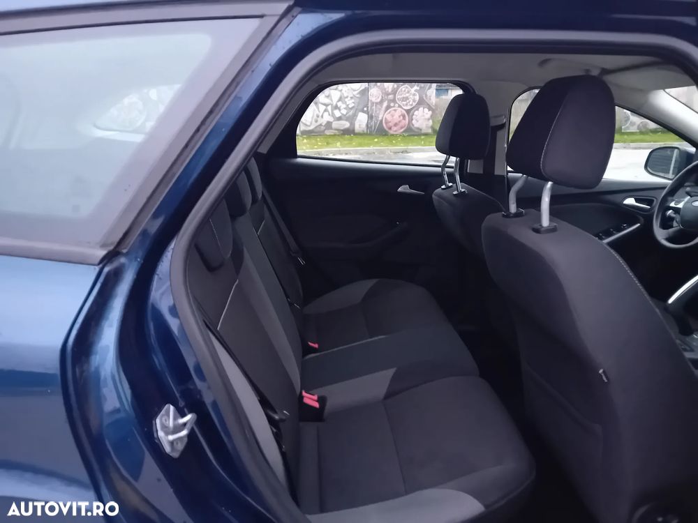 Ford Focus Turnier 1.6 TDCi DPF Start-Stopp-System Business - 9