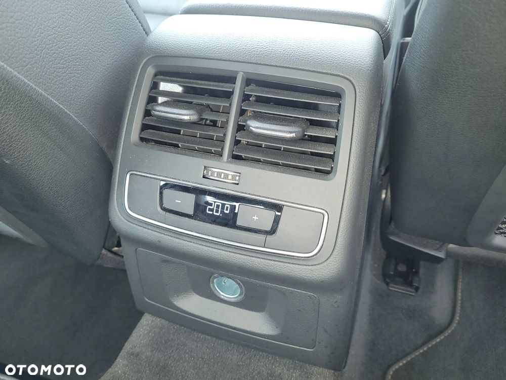 Audi A4 Limousine 2.0 TFSI ultra S tronic - 16