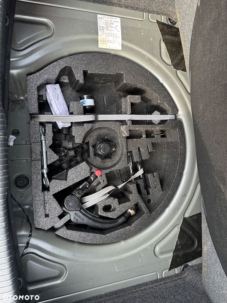 Volkswagen Golf 2.0 TDI DPF GTD - 9