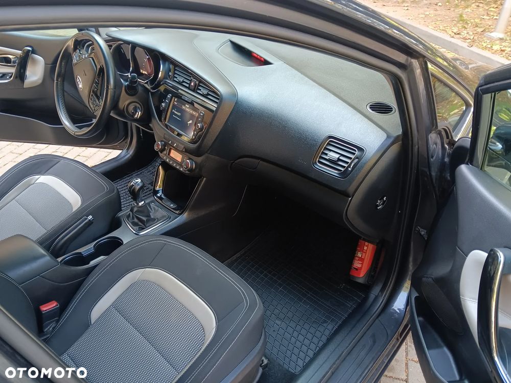 Kia Ceed - 5