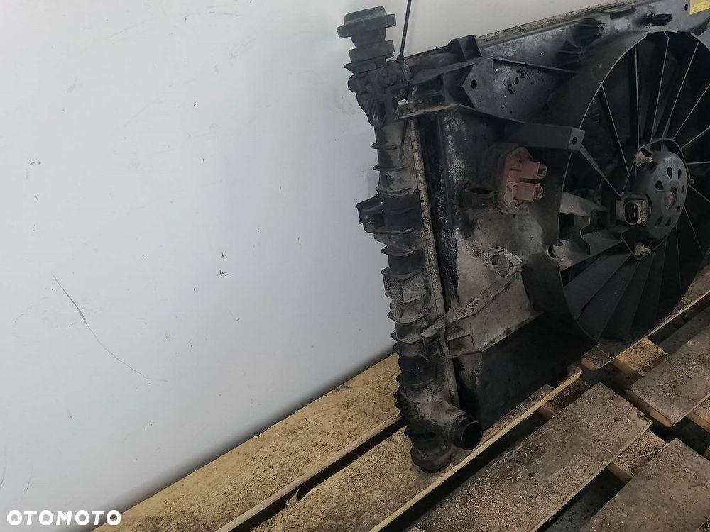 CHŁODNICA WODY Z WENTYLATOREM ALFA ROMEO 159 60694769 1.9 JTD - 4