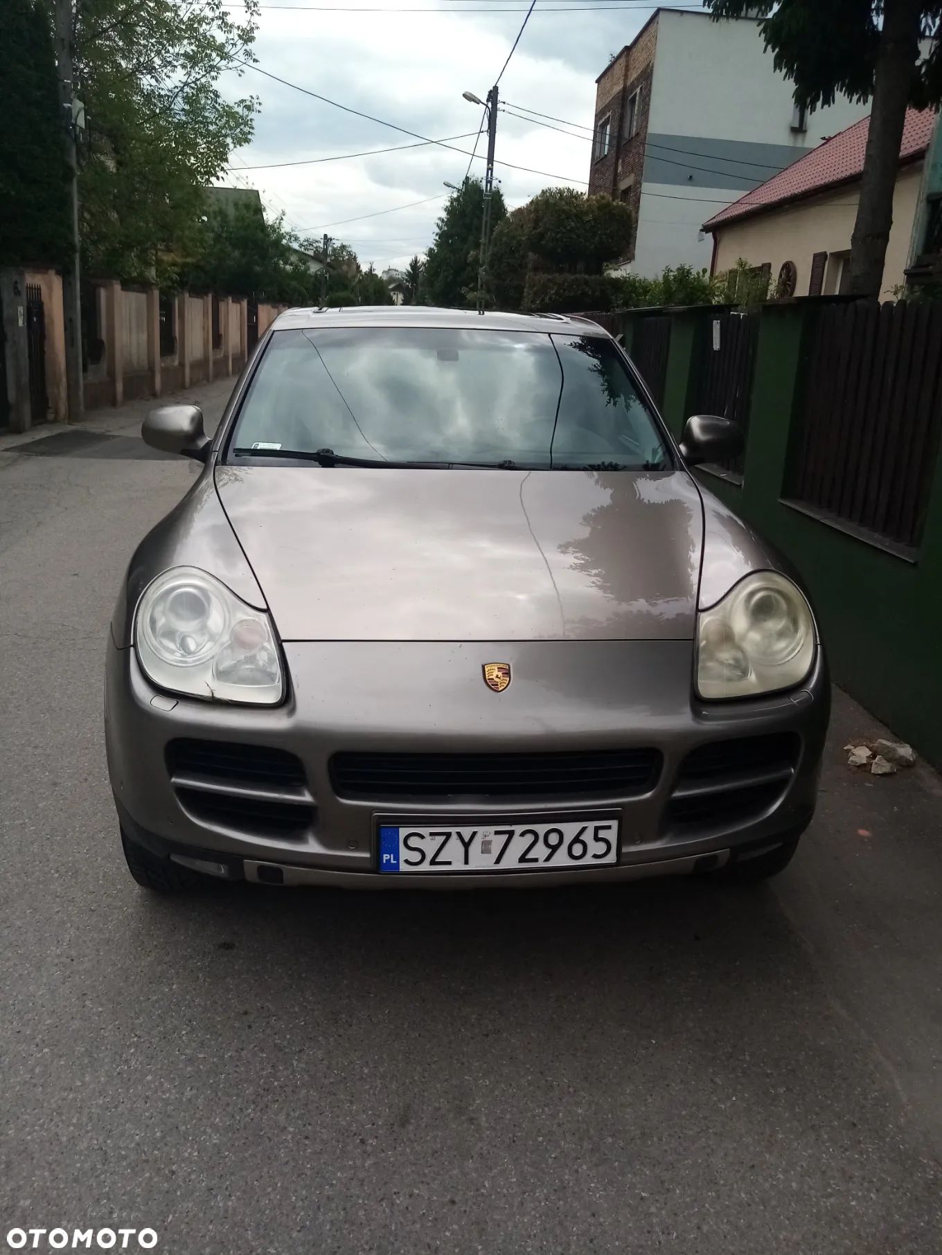 Porsche Cayenne - 1