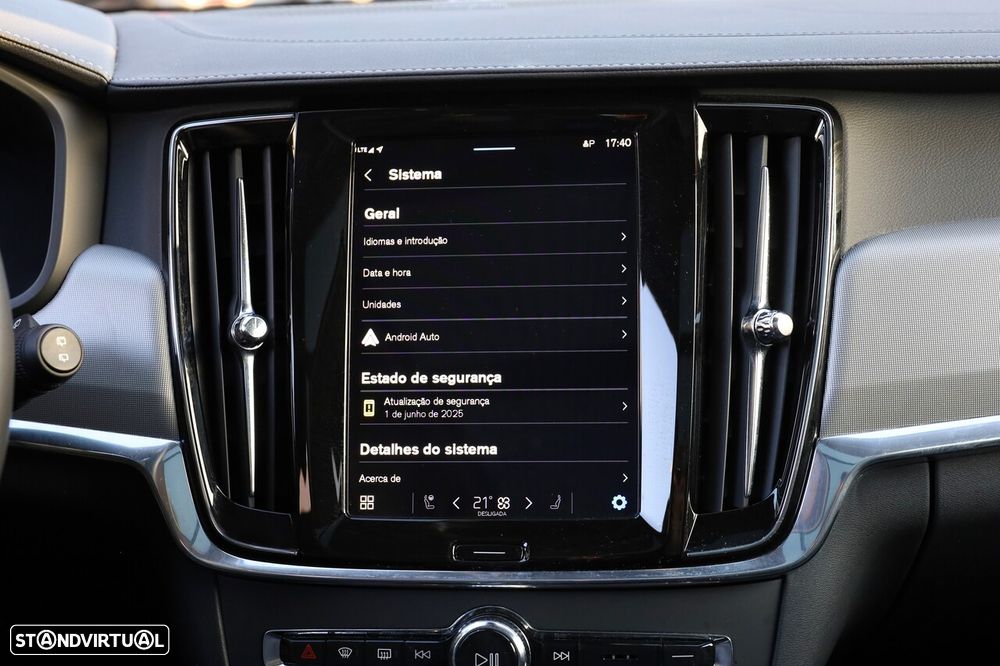 Volvo V90 2.0 T6 PHEV Plus Dark AWD - 34