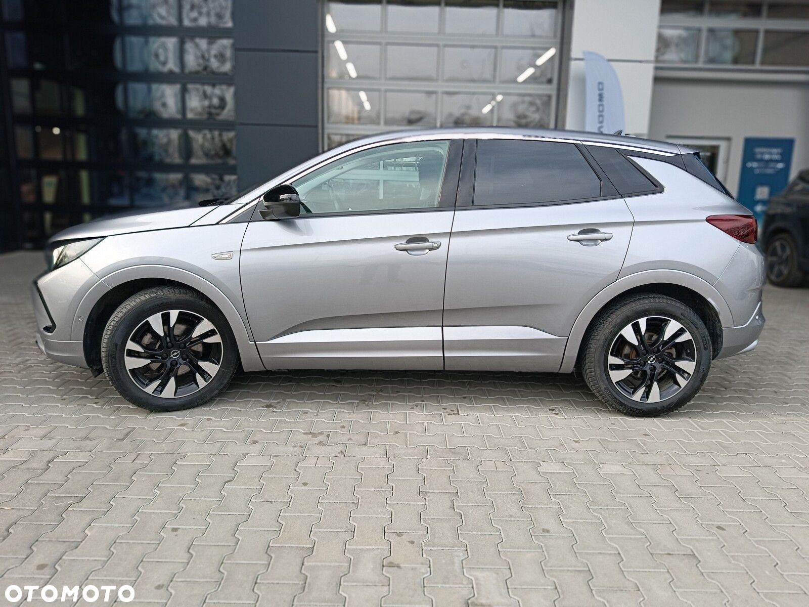 Opel Grandland 1.2 T Business Edition S&S - 5