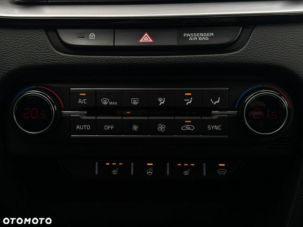 Kia XCeed 1.6 T-GDI Business Line DCT - 40