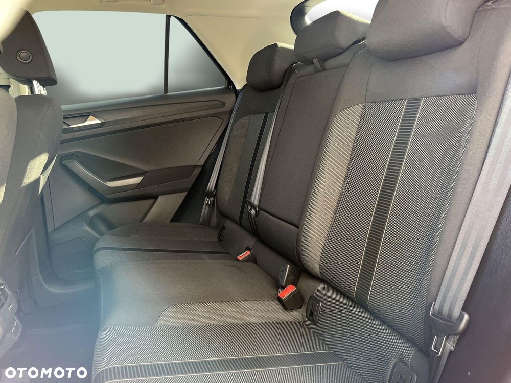 Volkswagen T-Roc - 14