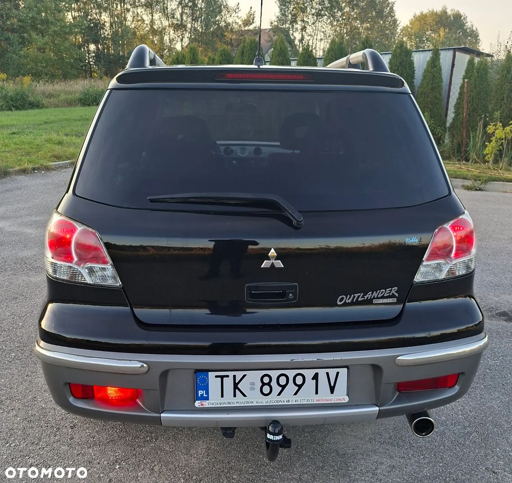 Mitsubishi Outlander - 9