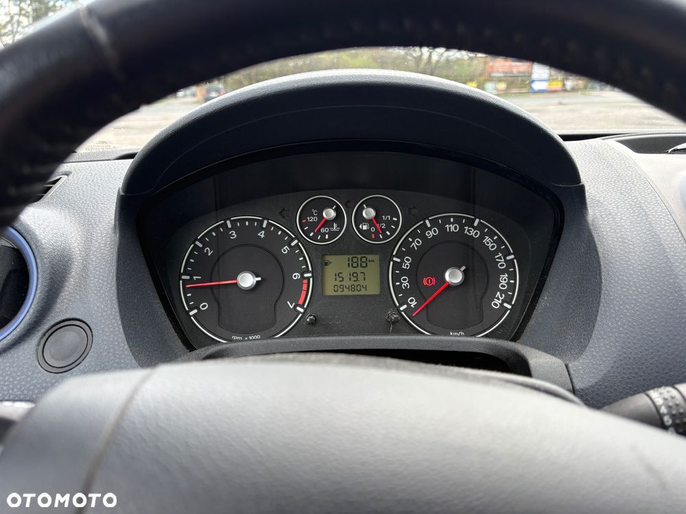 Ford Fiesta - 9