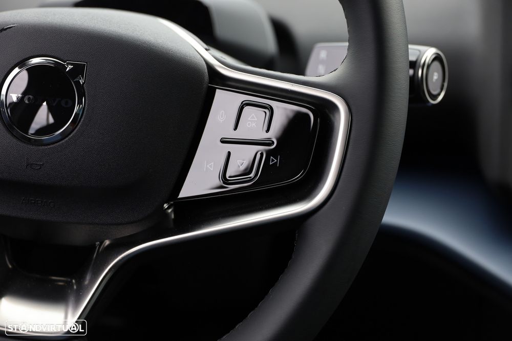 Volvo EX30 51 kWh Single Motor Black Edition - 30