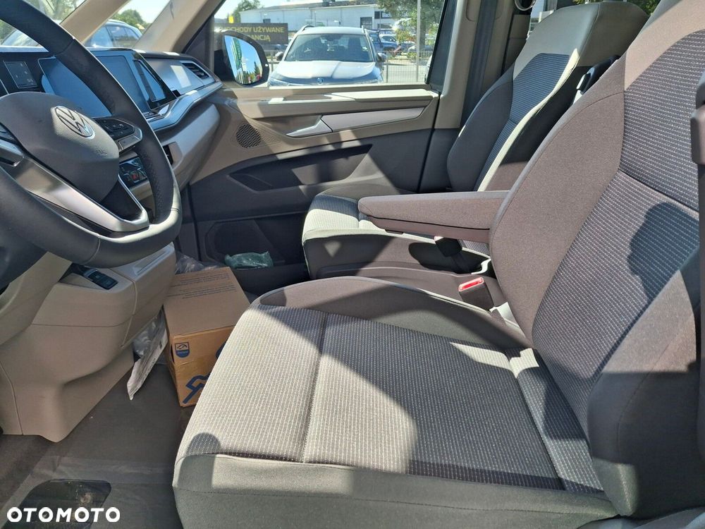 Volkswagen Multivan - 31