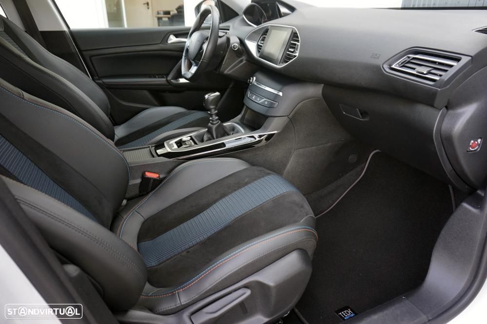 Peugeot 308 1.2 PureTech GT - 7