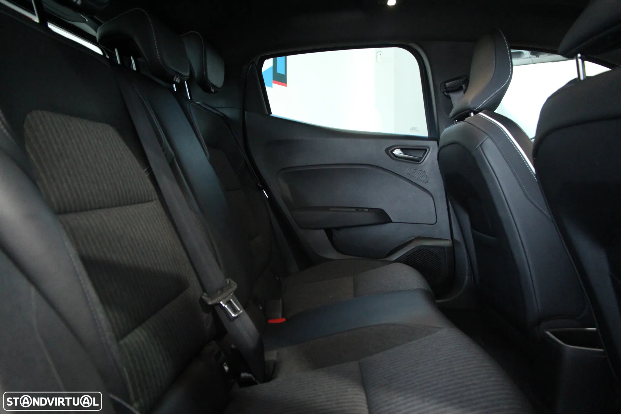 Renault Clio 1.0 TCe Exclusive - 24