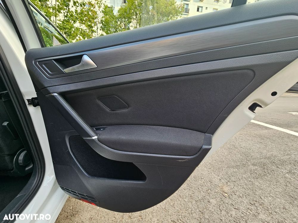 Volkswagen Golf 1.0 TSI Comfortline - 7