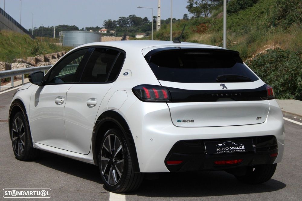 Peugeot e-208 50 kWh GT Pack - 4