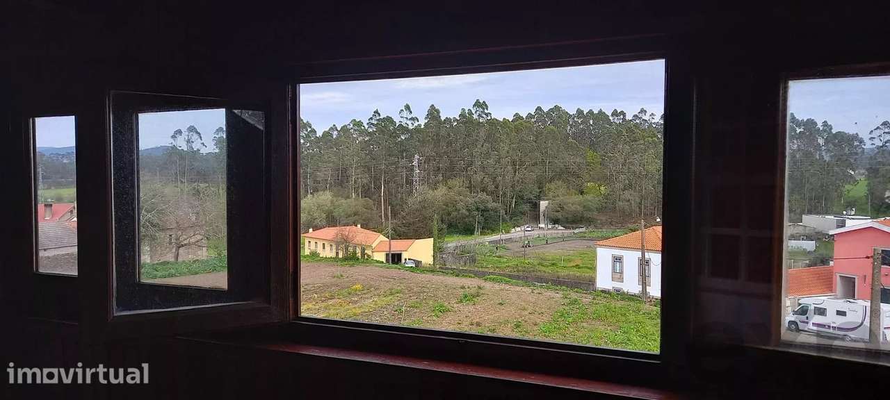 Casa de Aldeia com 13 Divisões em Barcelos - Grande imagem: 2/36