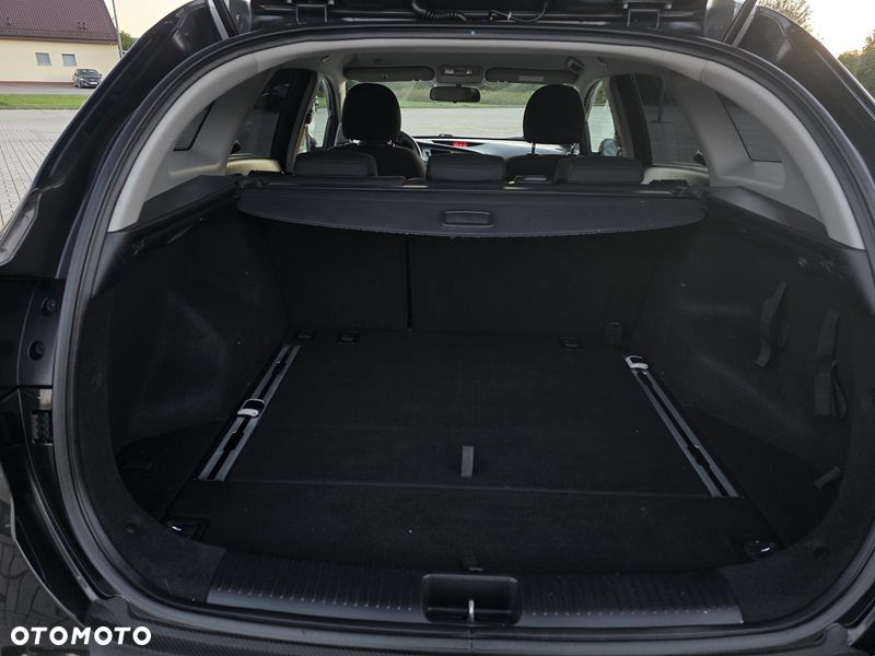 Kia Ceed - 11
