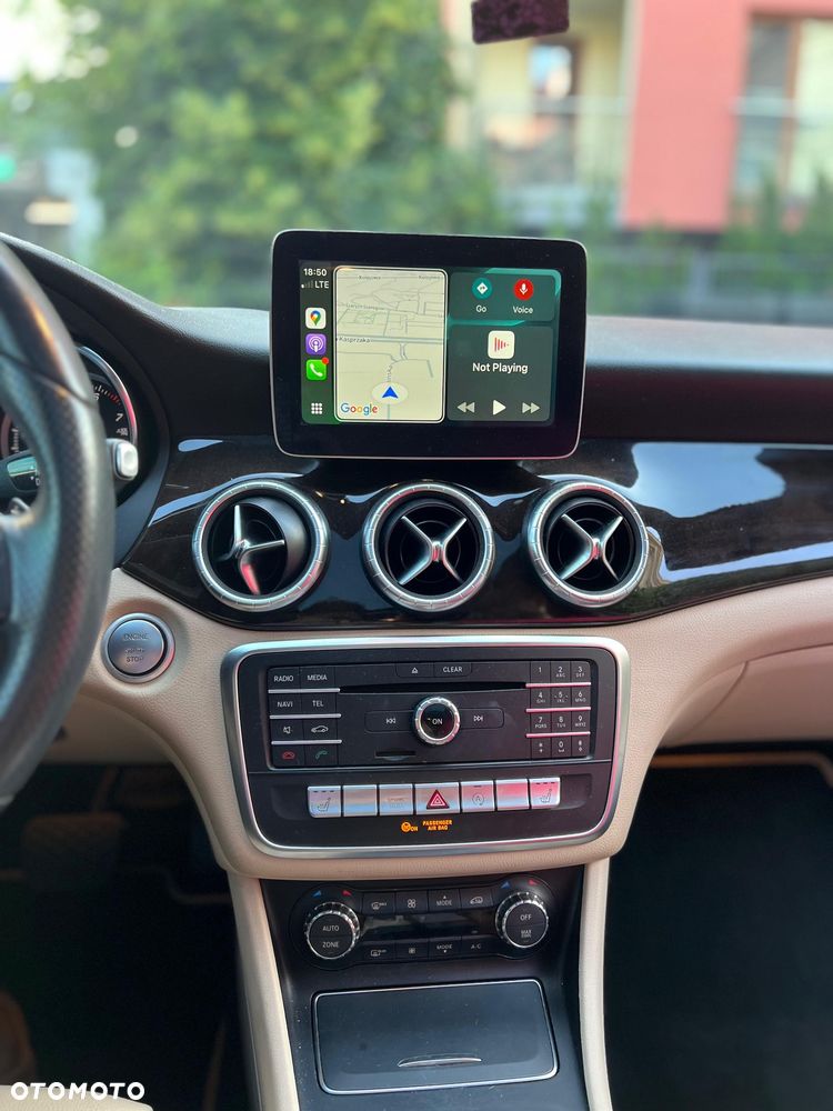 Mercedes-Benz CLA 250 7G-DCT - 12