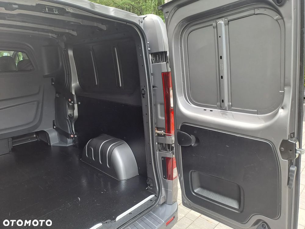 Opel Vivaro - 20