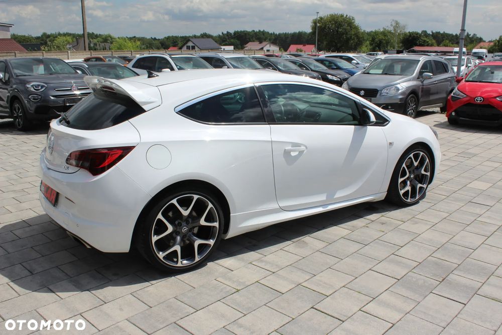 Opel Astra OPC - 9