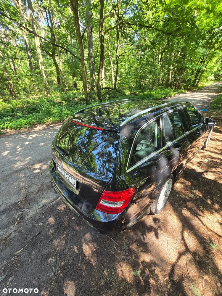 Mercedes-Benz Klasa C 220 CDI DPF Automatik BlueEFFICIENCY Avantgarde - 24