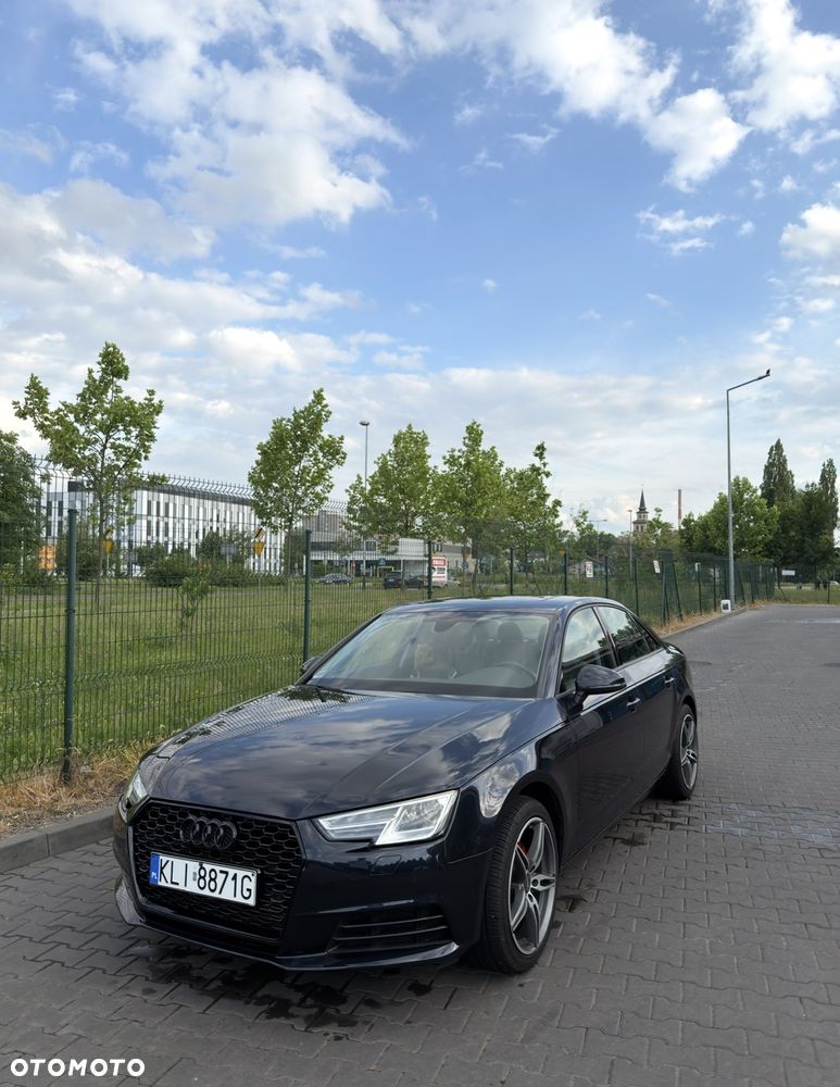 Audi A4 Limousine - 4