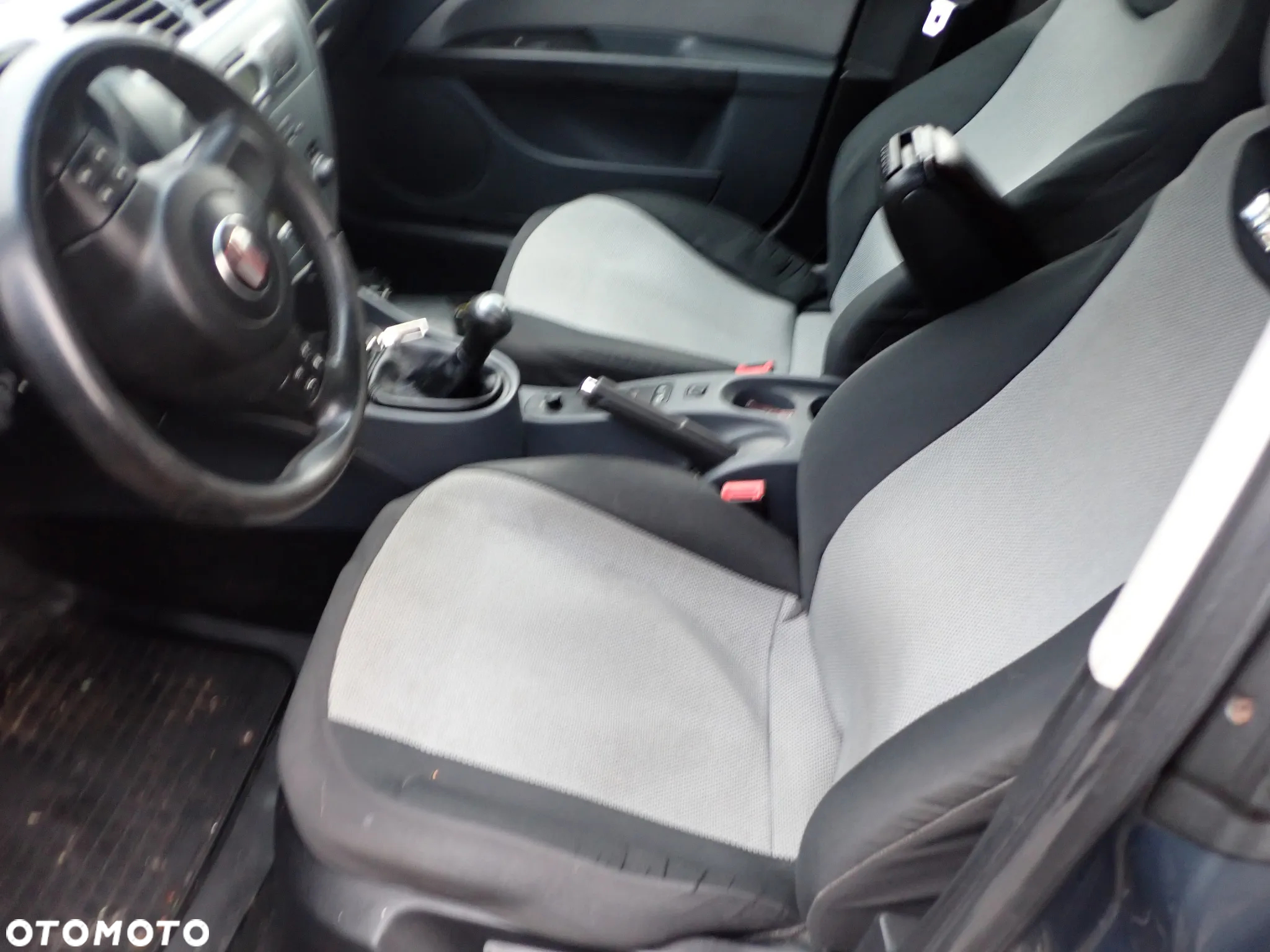CZĘŚCI -Seat Leon II 1,9TDI BXE 105KM 5B JCR HB 5D 2007r. lakier LS7Z INDEX - 8106 - 7