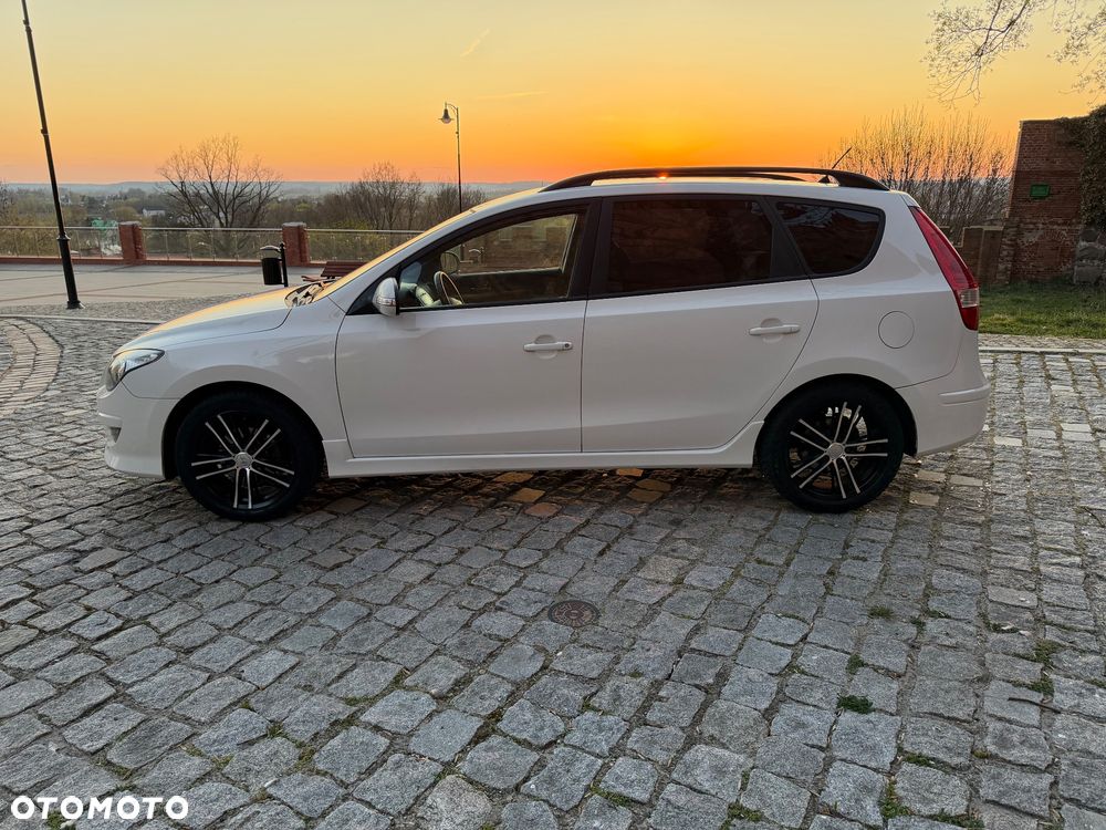 Hyundai i30 i30cw 1.4 Edition 20 - 31