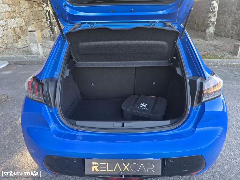 Peugeot e-208 - 14
