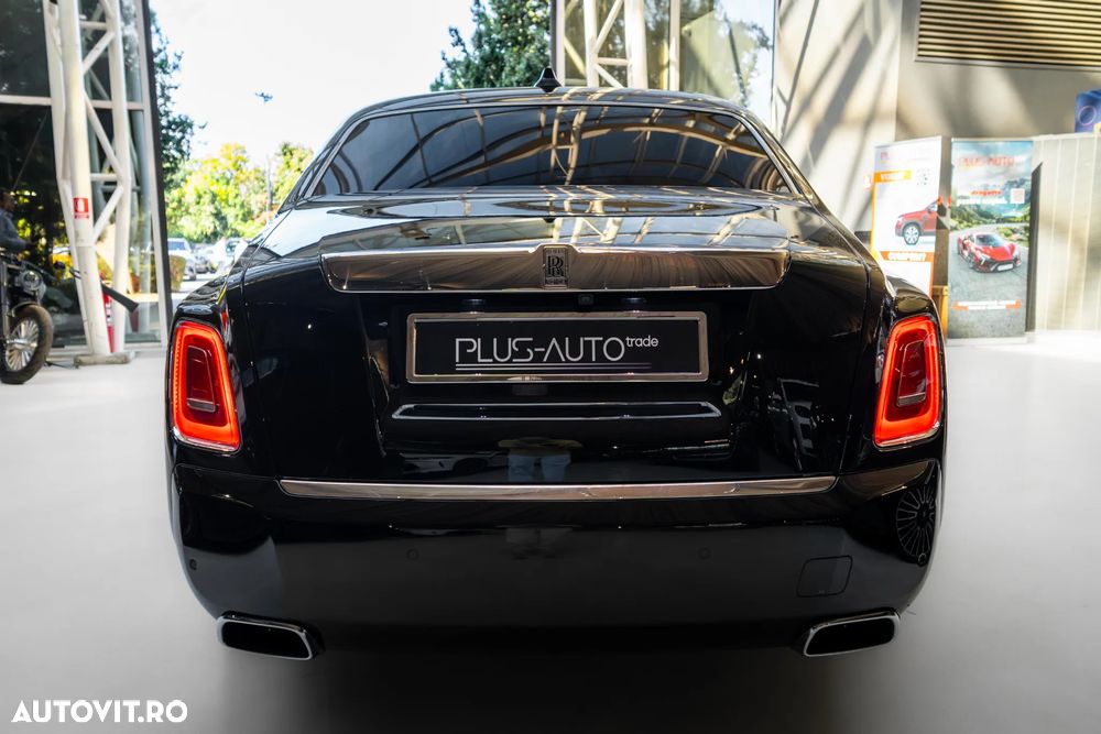 Rolls-Royce Phantom - 6