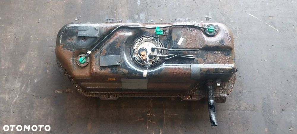 BAK ZBIORNIK PALIWA + POMPKA METALOWY CHEVROLET AVEO I 1.2 8V 96424447 - 1
