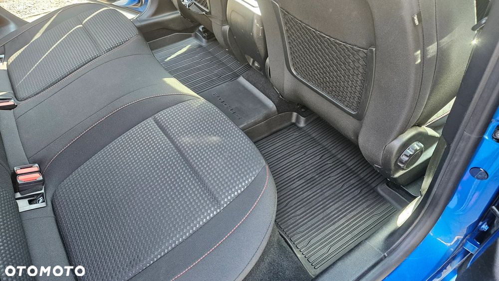 Ford Focus 1.5 EcoBoost Titanium ASS - 13