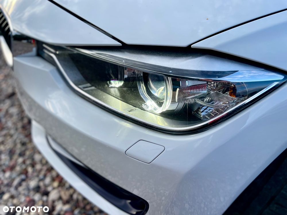 BMW Seria 3 318d DPF Edition Sport - 35