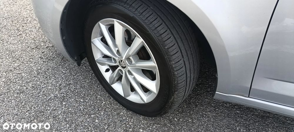 Skoda Octavia 1.6 TDI DPF DSG Elegance - 9