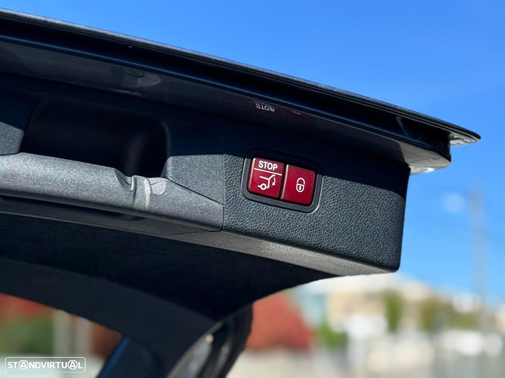 Mercedes-Benz E 300 Bluetec Hybrid Avantgarde - 13