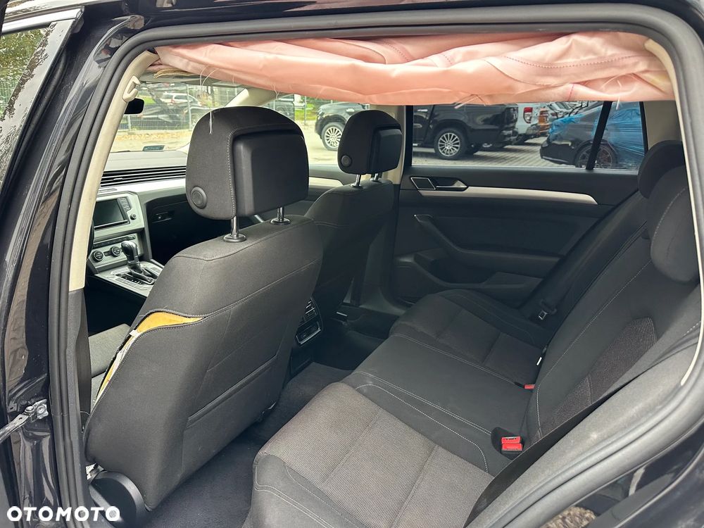 Volkswagen Passat - 10