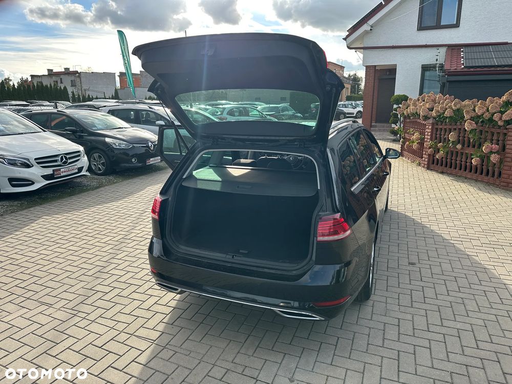 Volkswagen Golf - 25