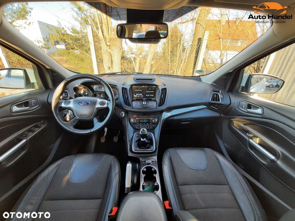 Ford Kuga 1.5 EcoBoost 2x4 Titanium - 7