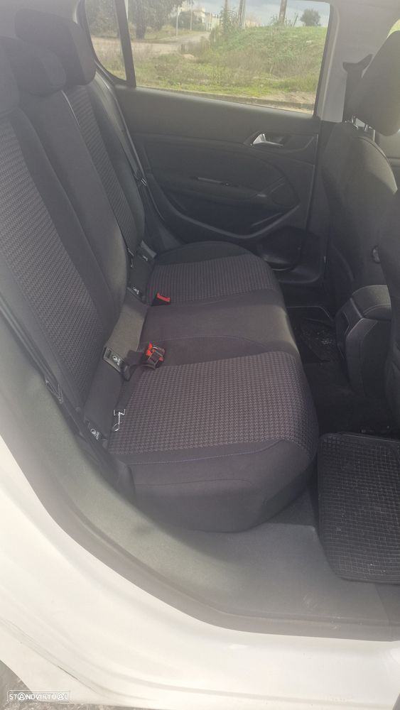 Peugeot 308 1.5 BlueHDi Style - 5