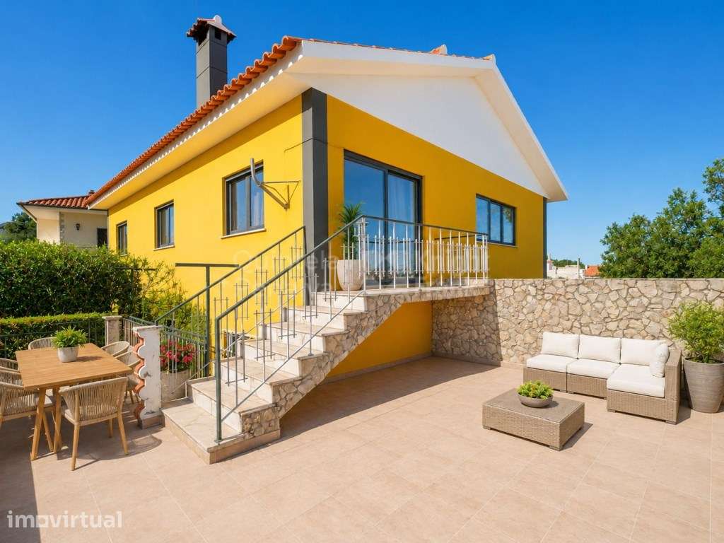 Moradia T4 com garagem e terraço em Alcoitão, Cascais - Grande imagem: 2/25