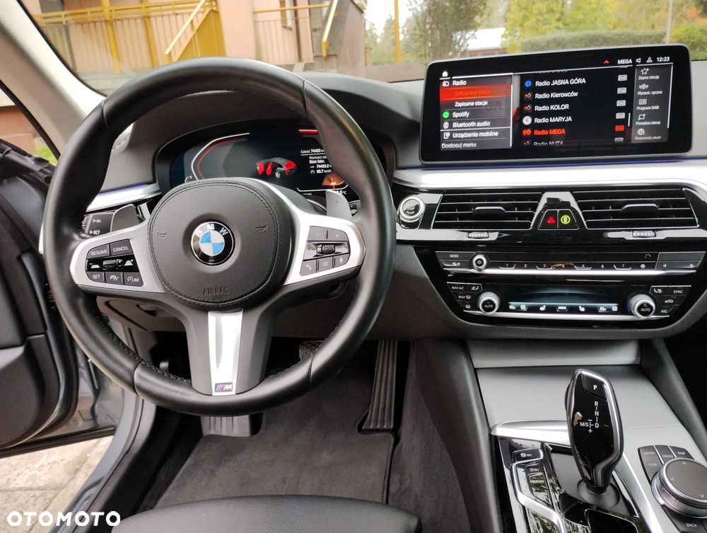 BMW Seria 5 520d Touring Luxury Line - 15