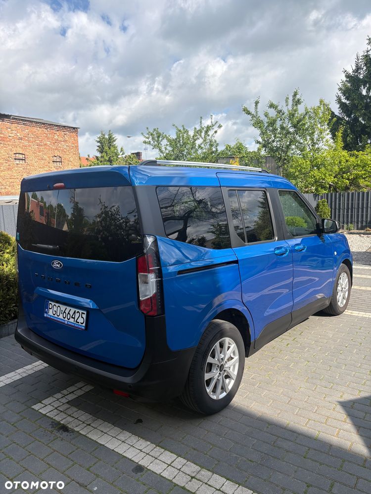 Ford Tourneo Courier 1.0 EcoBoost Titanium - 4