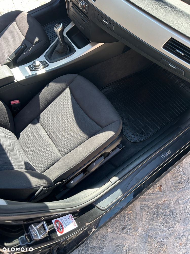 BMW Seria 3 318d - 12