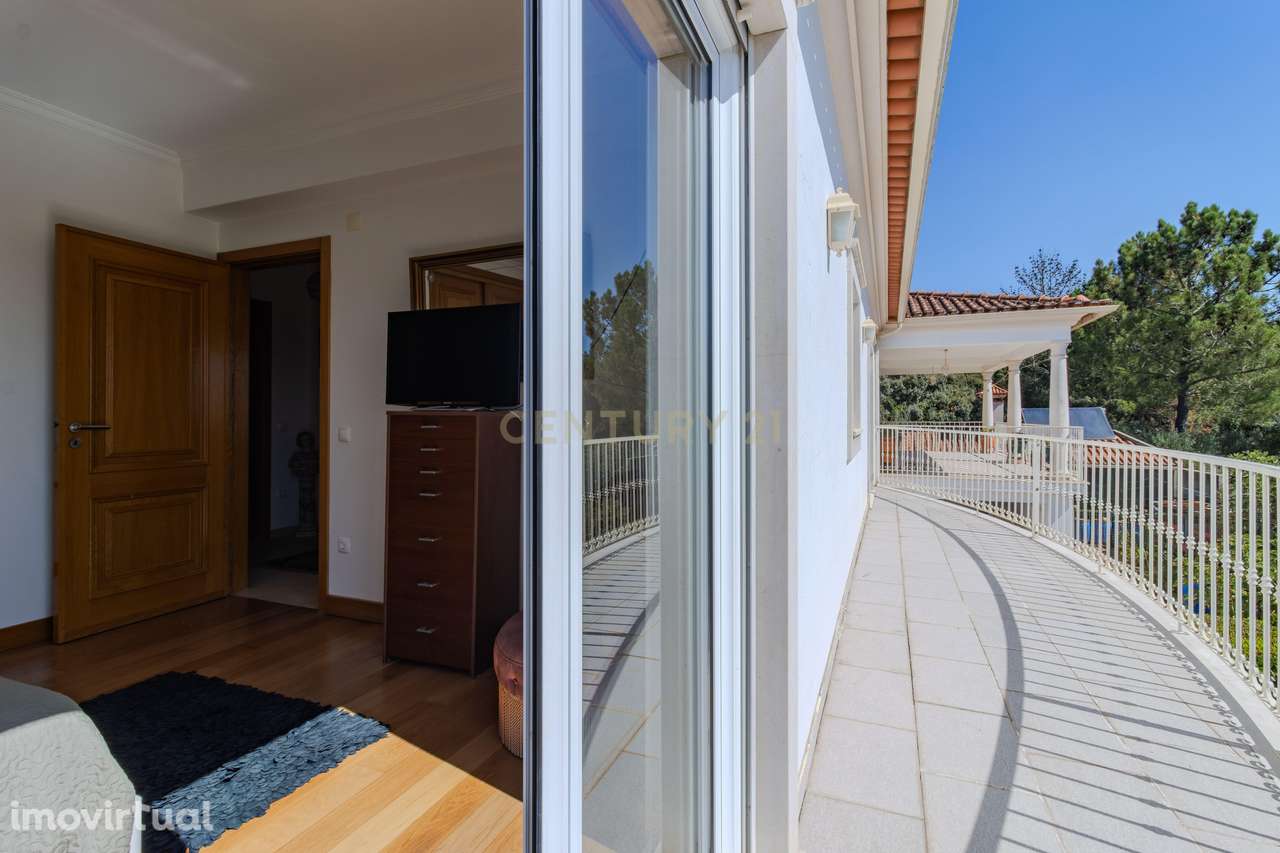 MORADIA T5 - Grande imagem: 3/47