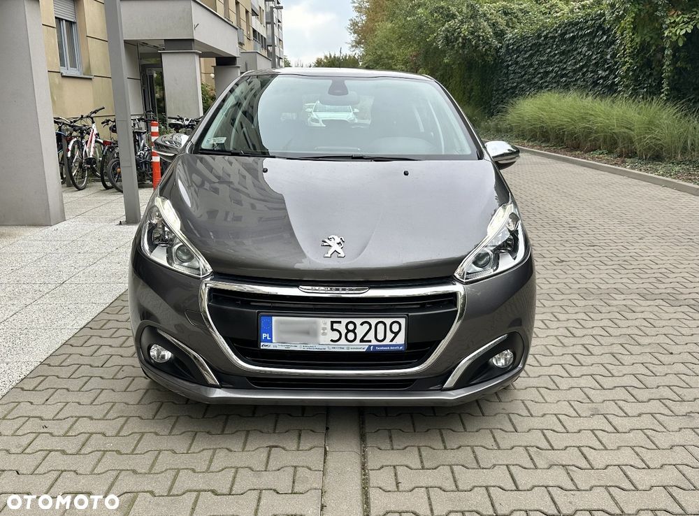 Peugeot 208 - 30