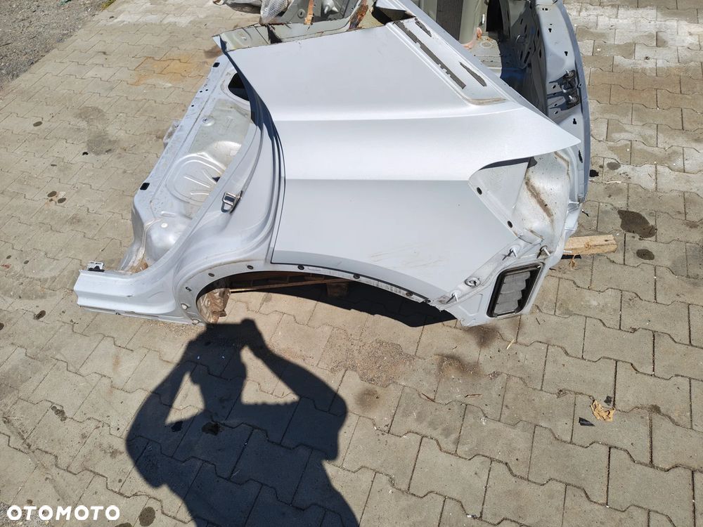 VW T-ROC ćwiartka prawy tył lewy tył