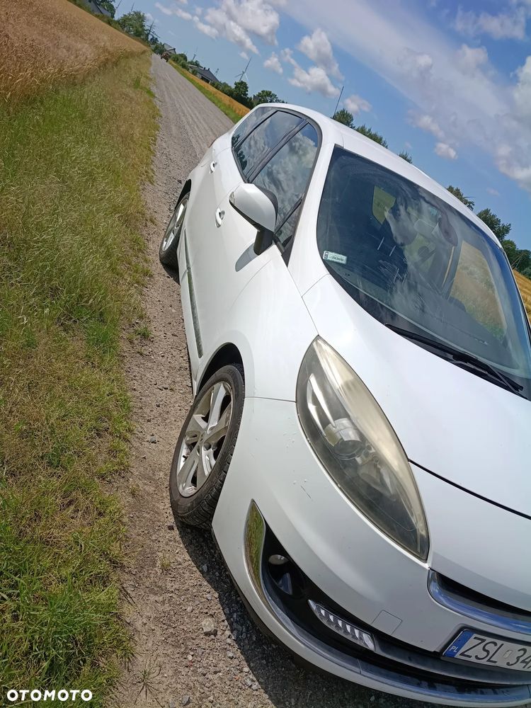 Renault Grand Scenic Gr 1.6 dCi Energy Bose - 2