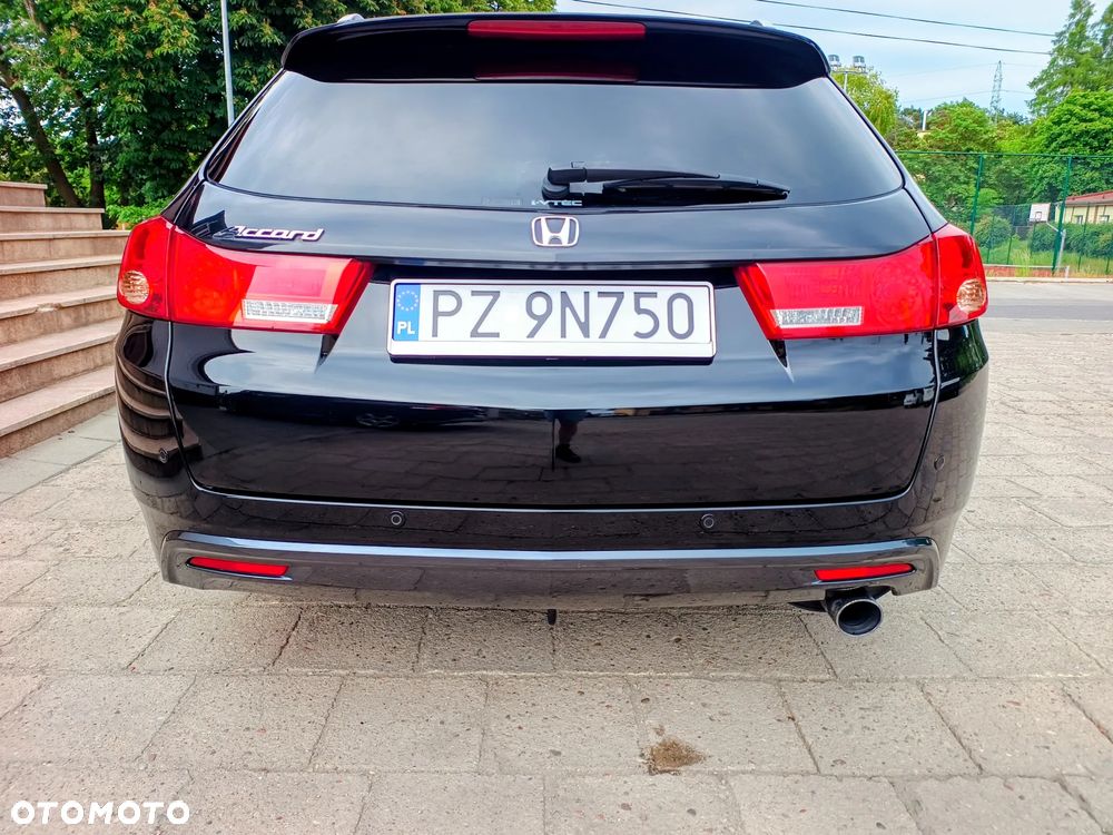 Honda Accord 2.0 Executive - 26