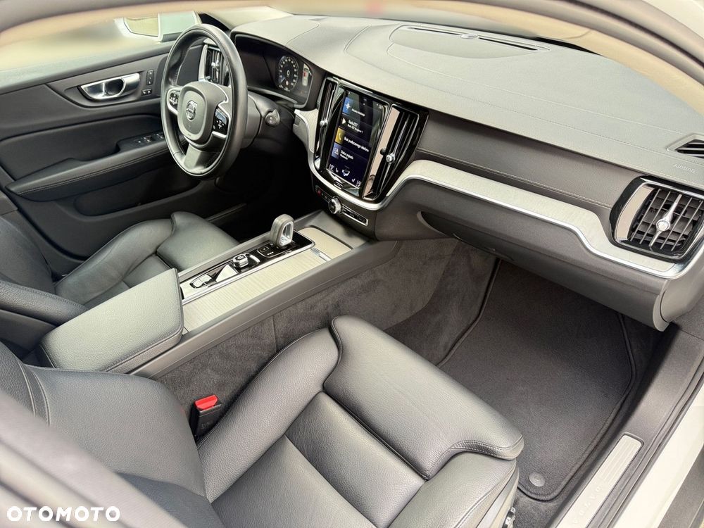 Volvo V60 Cross Country - 27