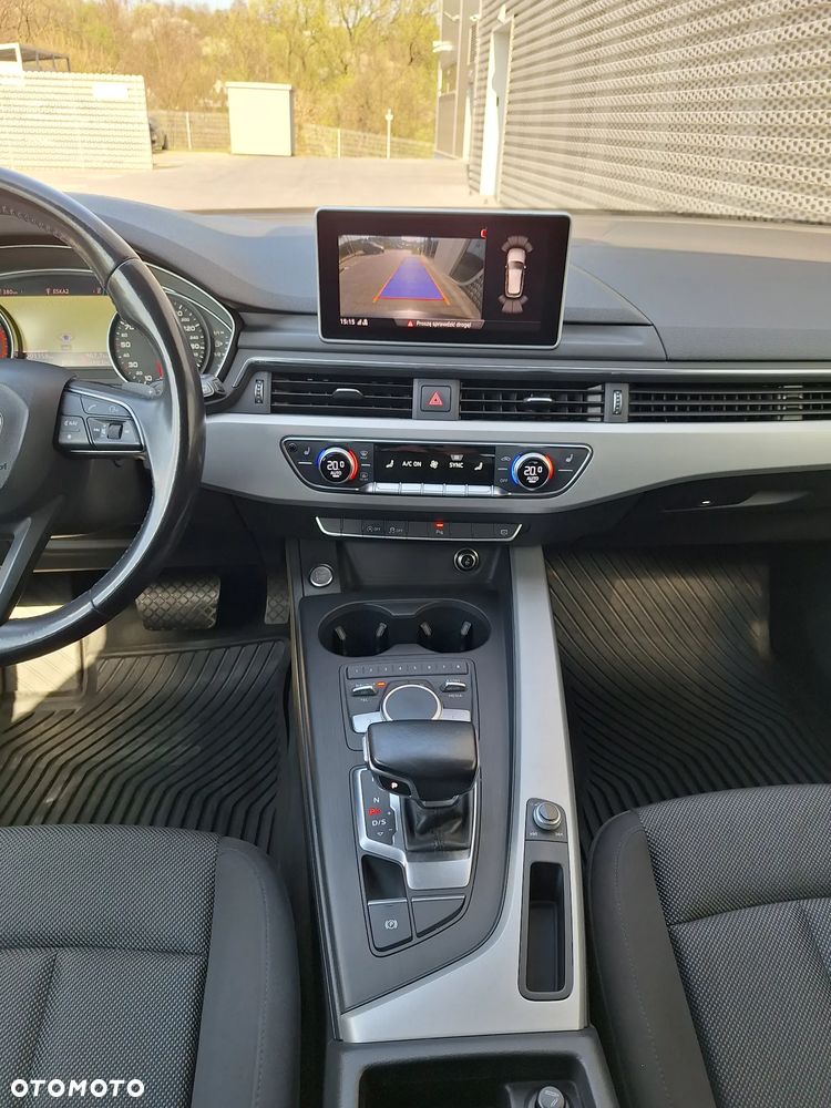 Audi A4 Avant 2.0 TDI S tronic - 24