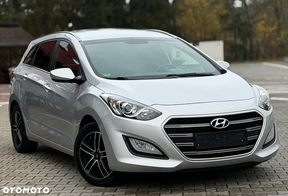 Hyundai i30 Kombi 1.6 GDi DCT Passion - 9
